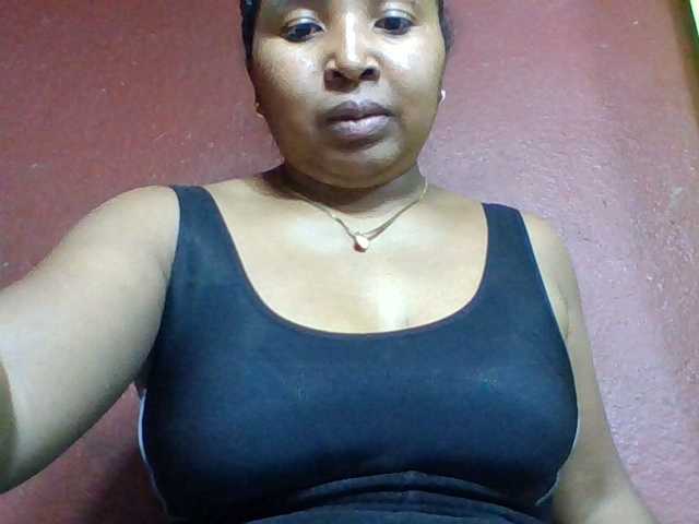 Josy-2 live cam on BongaCams