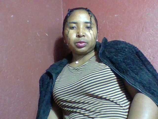 Josy-2, live now on BongaCams
