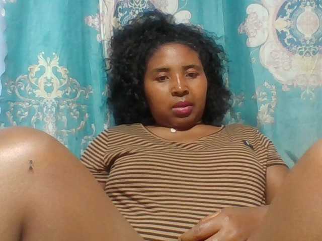 Josy-2 live cam on BongaCams