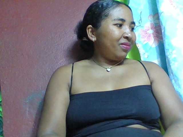 Josy-2 live cam on BongaCams