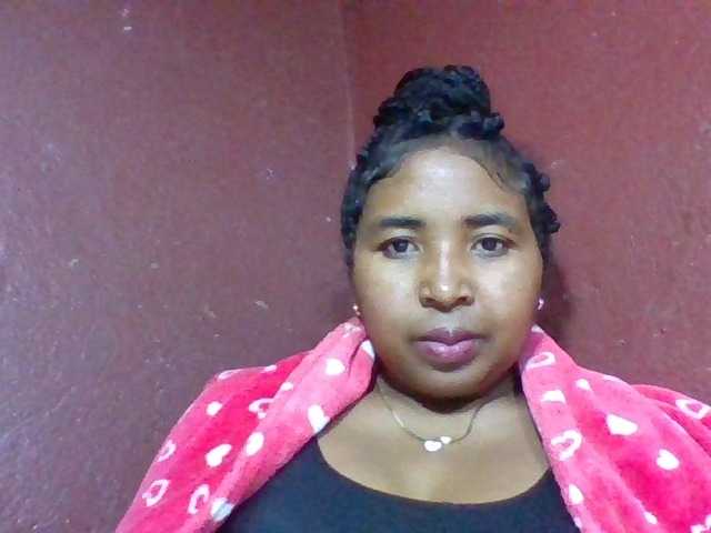 Josy-2 live cam on BongaCams
