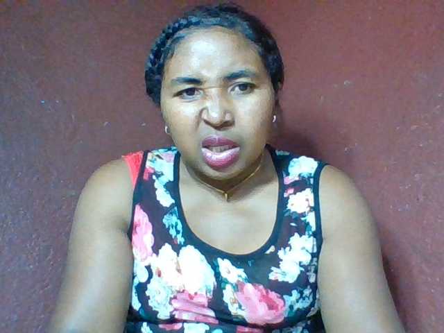 Josy-2 live cam on BongaCams