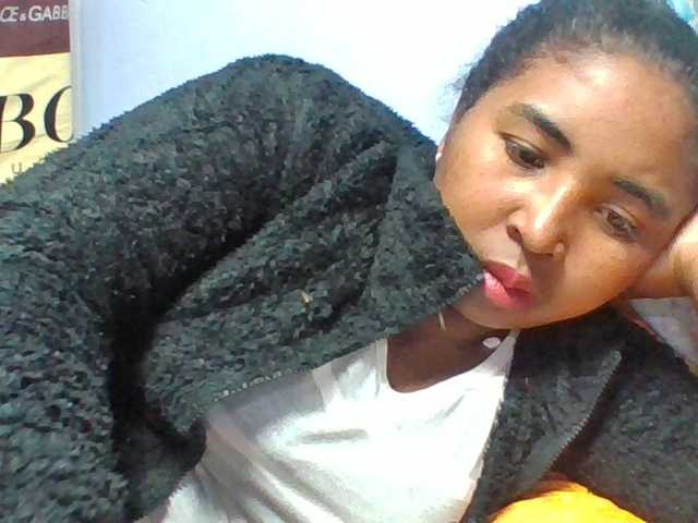 Josy-2 live cam on BongaCams