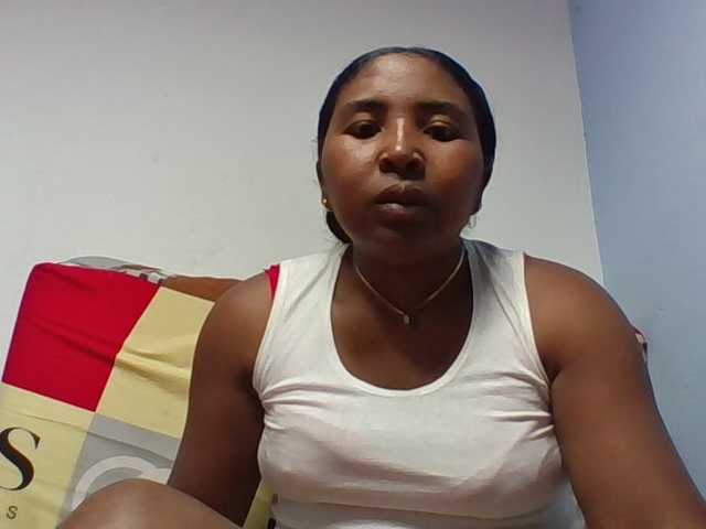 Josy-2 live cam on BongaCams