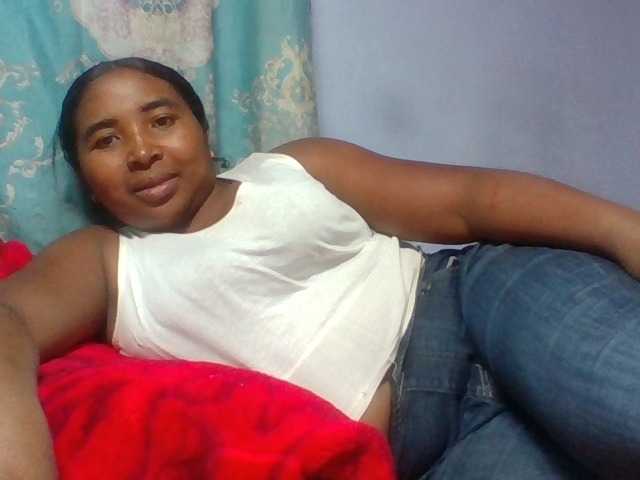 Josy-2 live cam on BongaCams