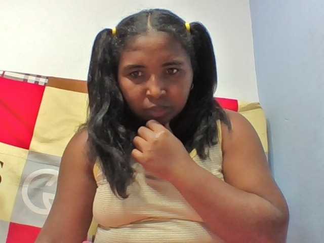 Josy-2 live cam on BongaCams
