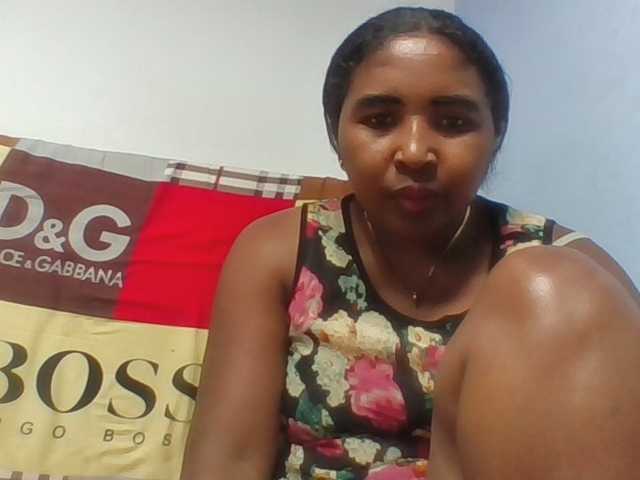 Josy-2 live cam on BongaCams