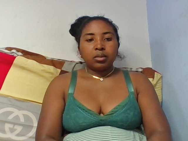 Josy-2 live cam on BongaCams