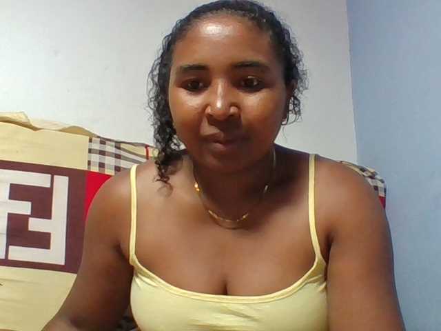 Josy-2 live cam on BongaCams