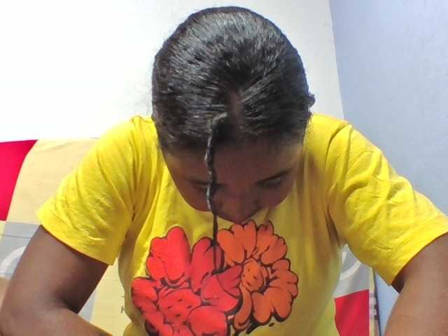 Josy-2 live cam on BongaCams