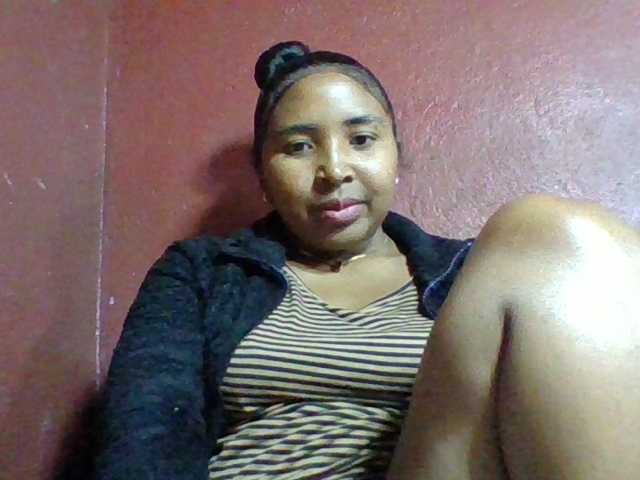 Josy-2 live cam on BongaCams