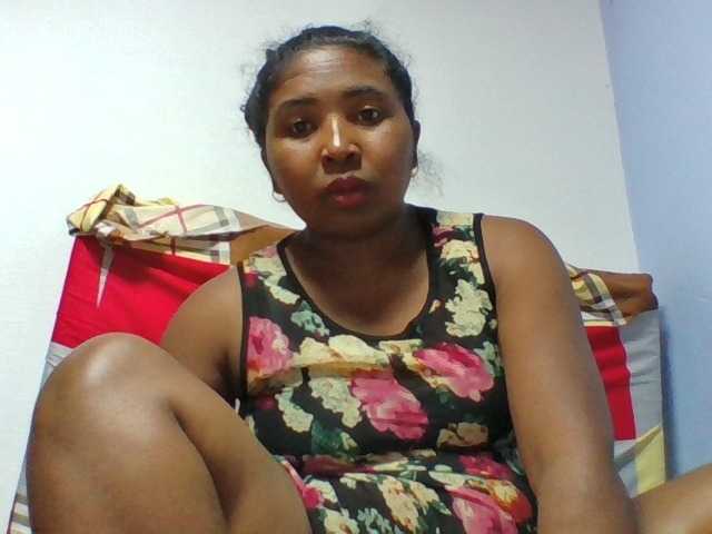 Josy-2 live cam on BongaCams