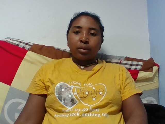 Josy-2 live cam on BongaCams