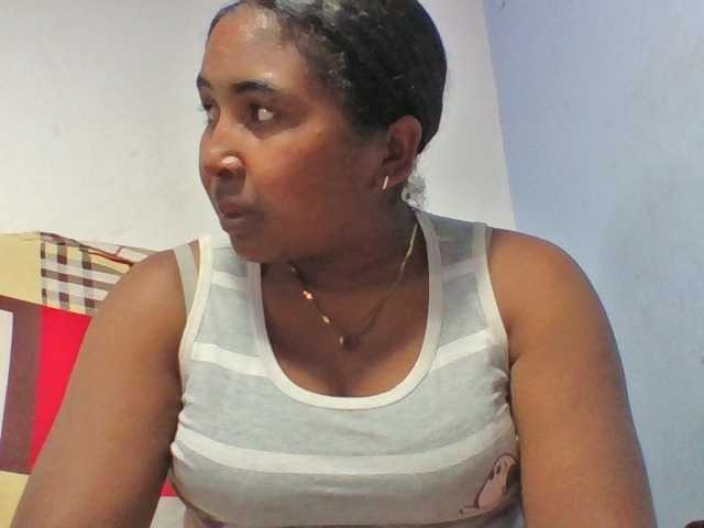 Josy-2 live cam on BongaCams