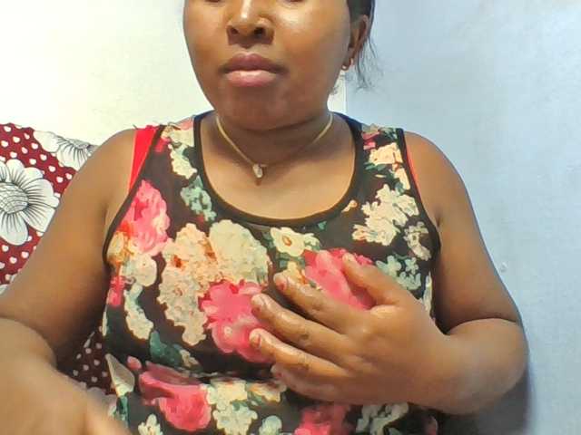 Josy-2 live cam on BongaCams