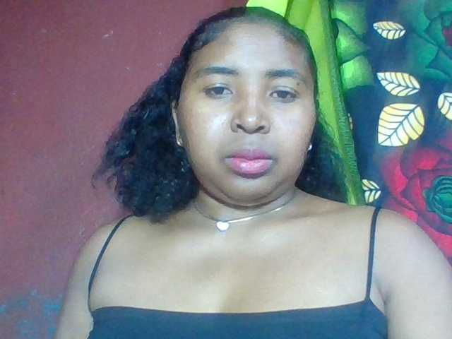 Josy-2, en vivo ahora en BongaCams