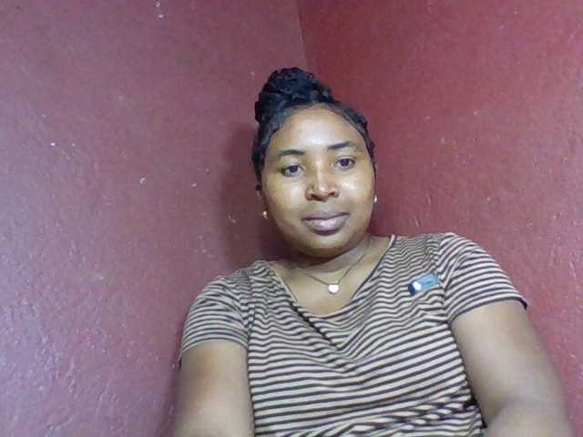 Josy-2 live cam on BongaCams