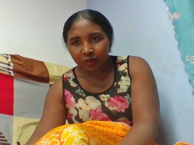 Josy-2 live cam on BongaCams