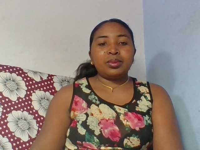 Josy-2 live cam on BongaCams