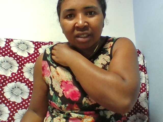 Josy-2 live cam on BongaCams