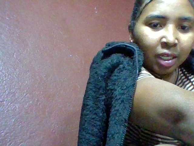 Josy-2 live cam on BongaCams