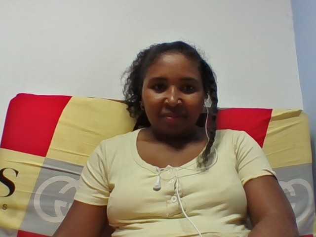 Josy-2 live cam on BongaCams