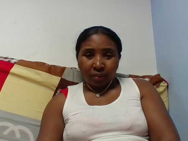 Josy-2 live cam on BongaCams