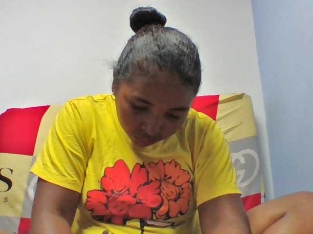 Josy-2 live cam on BongaCams