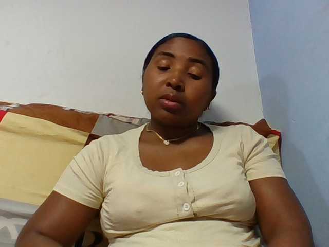 Josy-2 live cam on BongaCams