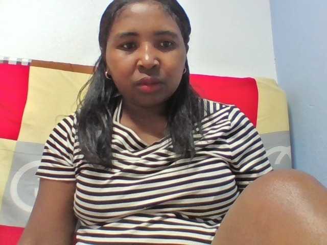 Josy-2 live cam on BongaCams