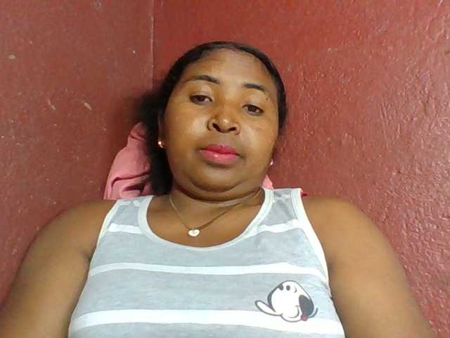Josy-2 live cam on BongaCams