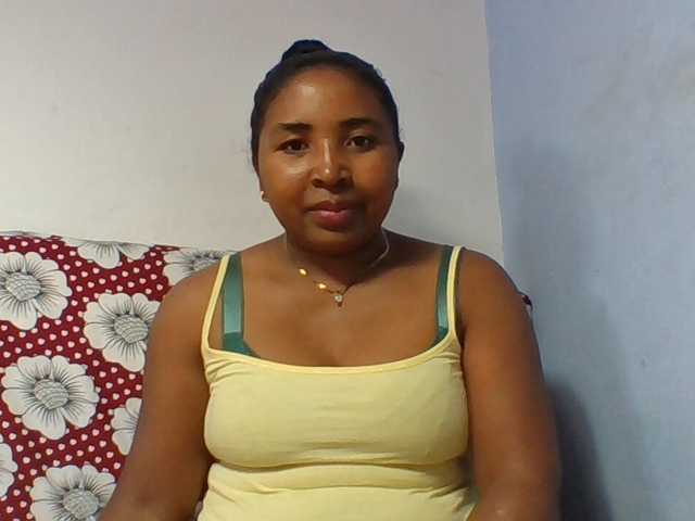 Josy-2 live cam on BongaCams