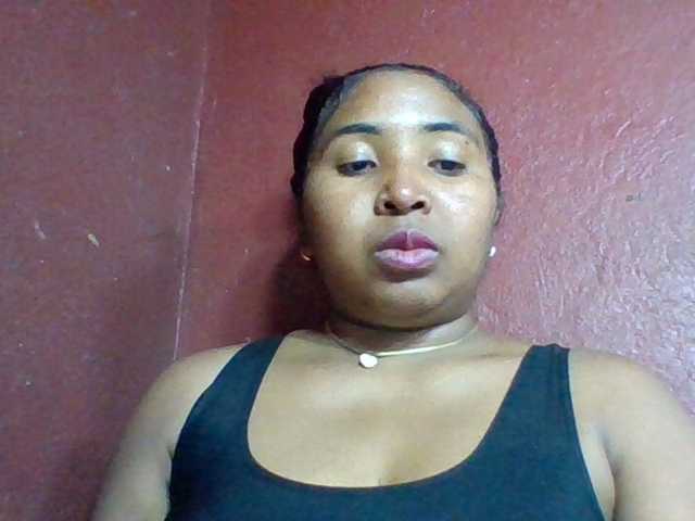 Josy-2, en vivo ahora en BongaCams