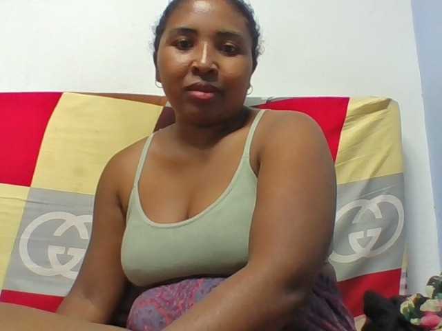 Josy-2 live cam on BongaCams