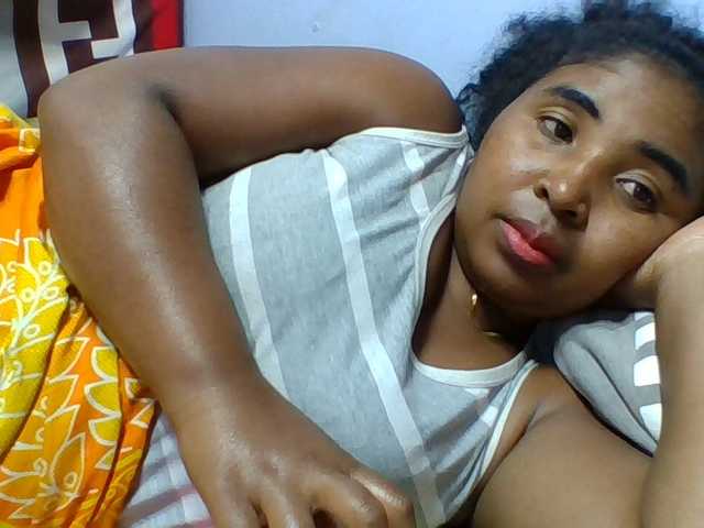 Josy-2 live cam on BongaCams