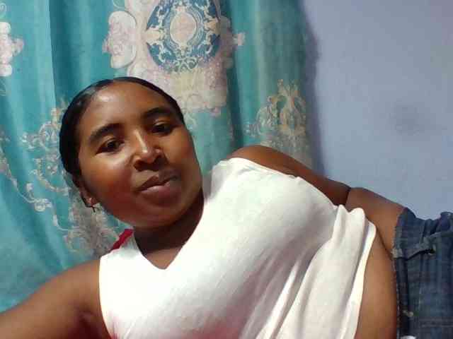 Josy-2 Live Webcam on BongaCams