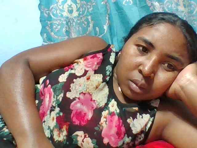 Josy-2 Live Webcam on BongaCams