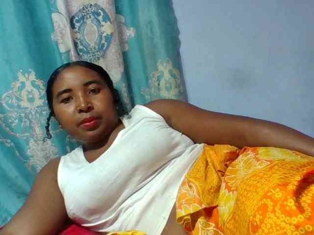 Josy-2 Live Webcam on BongaCams