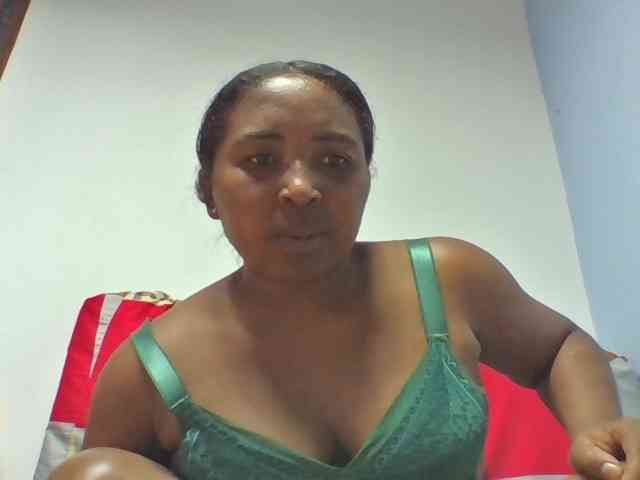 Josy-2 Live Webcam on BongaCams