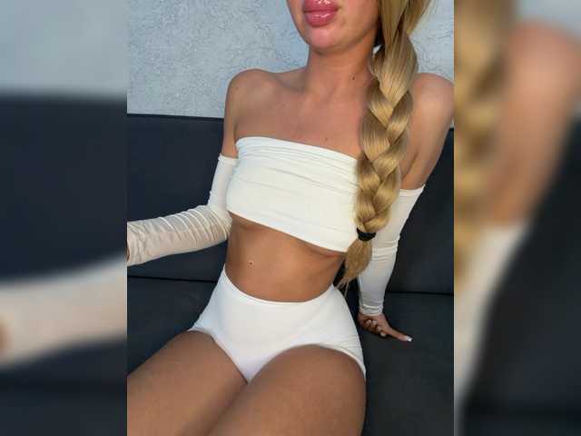 EmilliX live cam on BongaCams