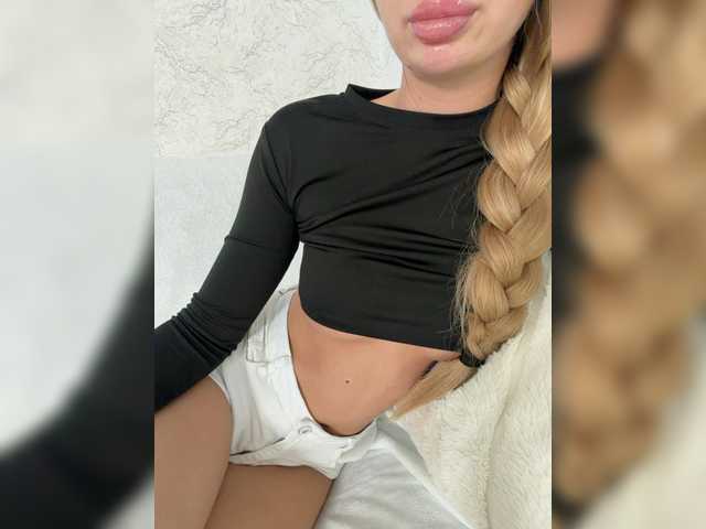 EmilliX live cam on BongaCams