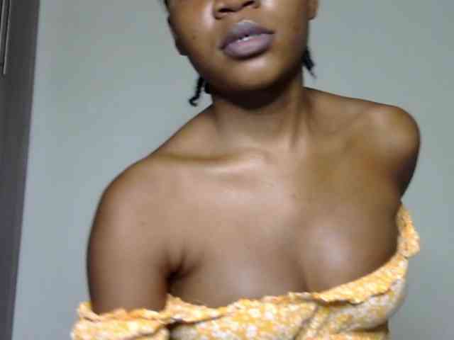 SallyB-1 Live Webcam on BongaCams