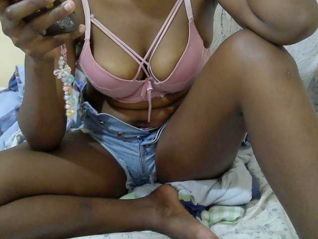 Sweetchoco1's BongaCams show and profile