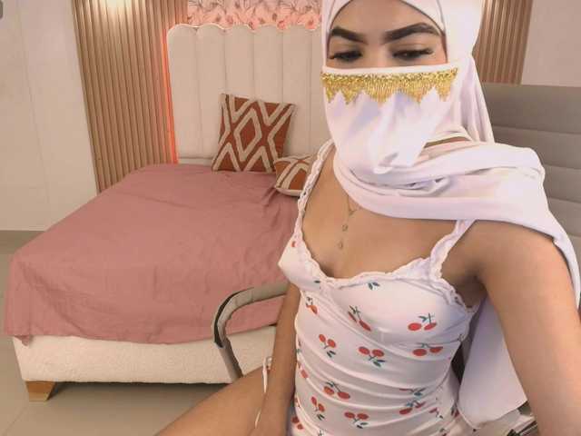allyson-nahid's BongaCams show and profile