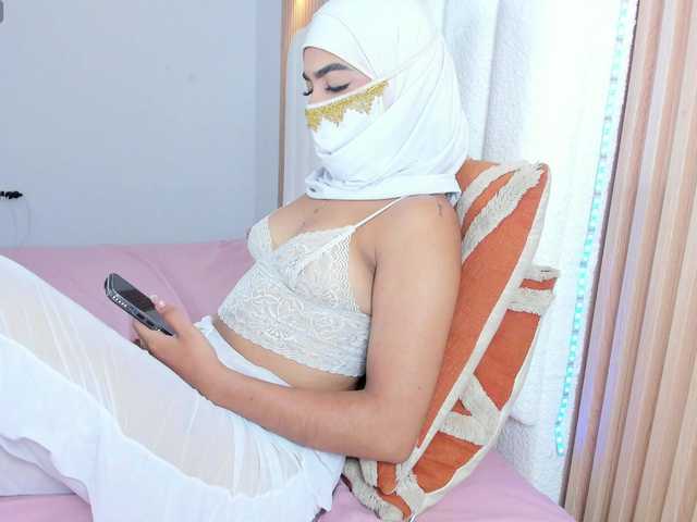 allyson-nahid live cam on BongaCams
