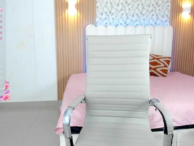allyson-nahid live cam on BongaCams