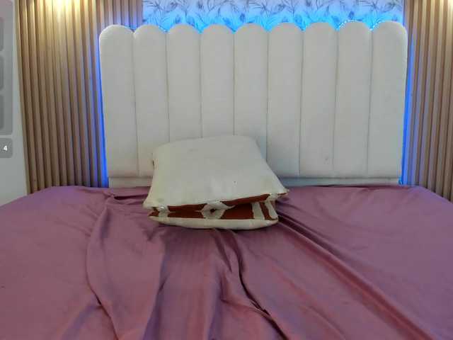 allyson-nahid live cam on BongaCams