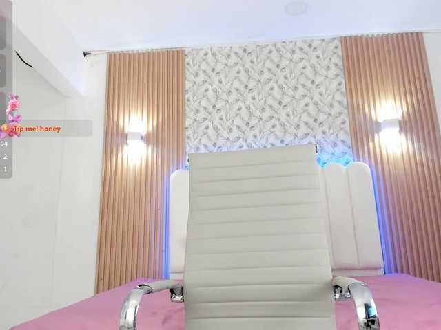 allyson-nahid live cam on BongaCams