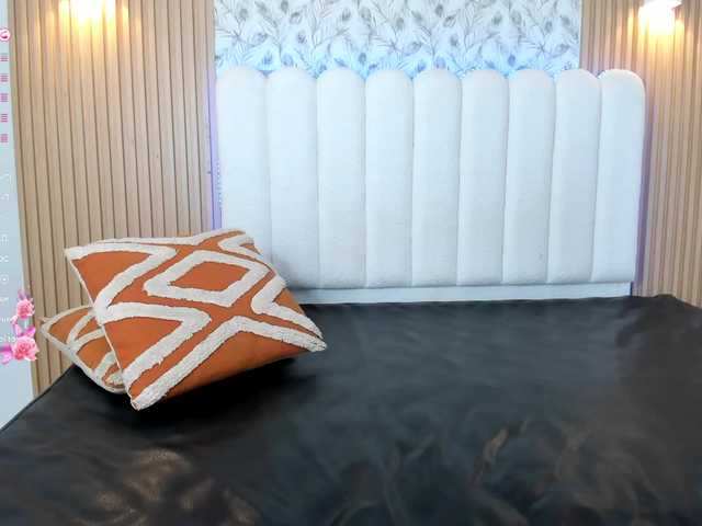 allyson-nahid live cam on BongaCams