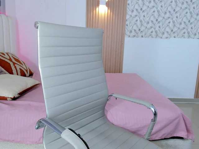 allyson-nahid live cam on BongaCams